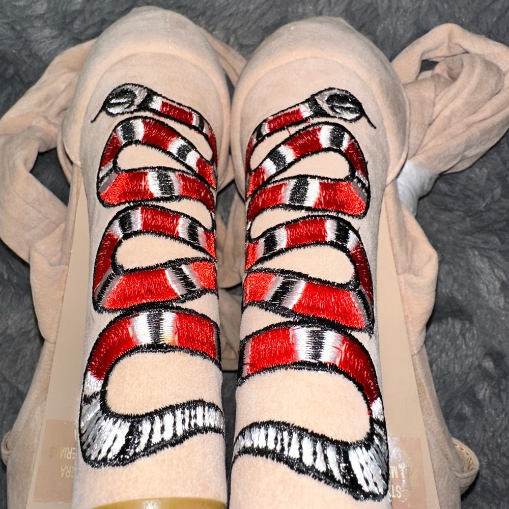 Herstyle Nude Heels with Red Snake Embroidery - Picture 9 of 14